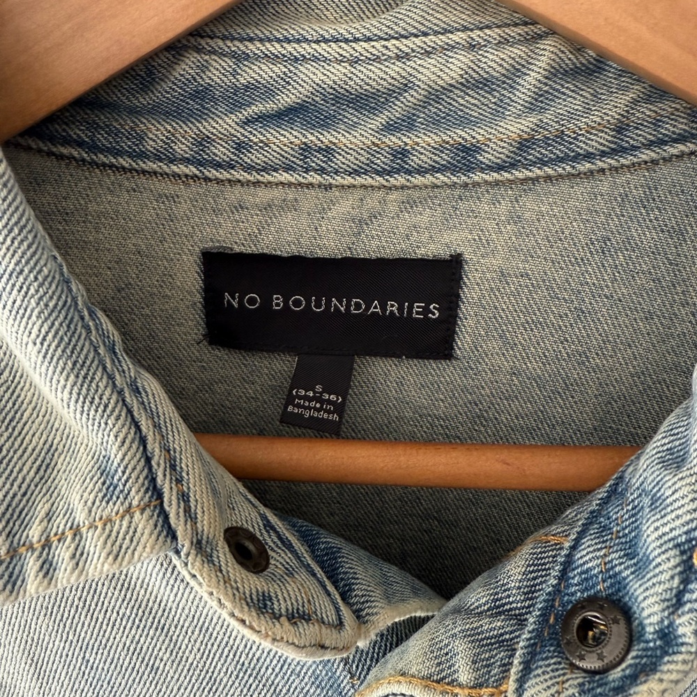 NO BOUNDARIES Denim Shacket - Picture 3 of 4
